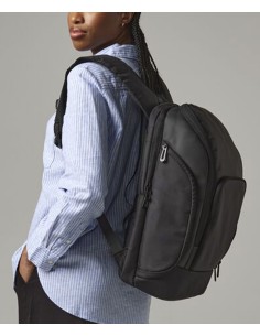 Q-QD910-Pro-Tech Charge Backpack 2